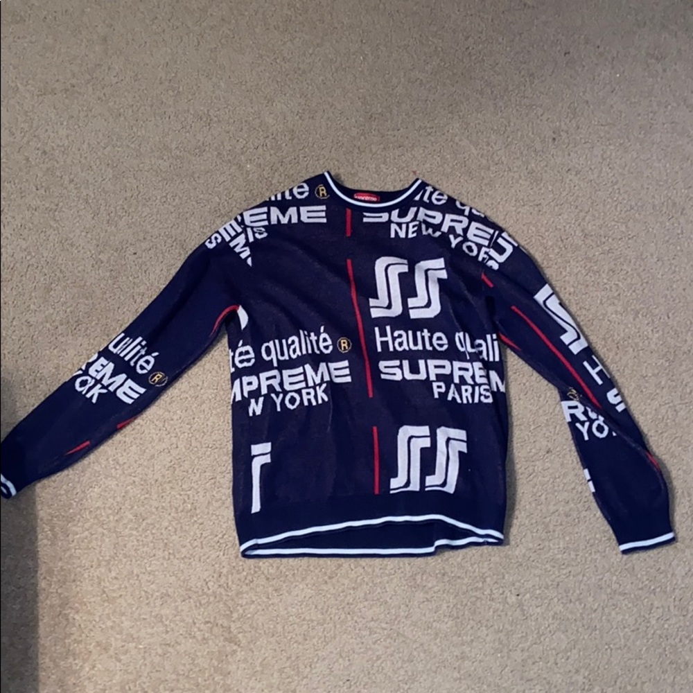 Authentic Supreme Sweater ( size medium )